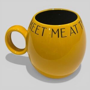 New in box coffee tea cappuccino mug set from the Hermitage Hotel Nashville TN